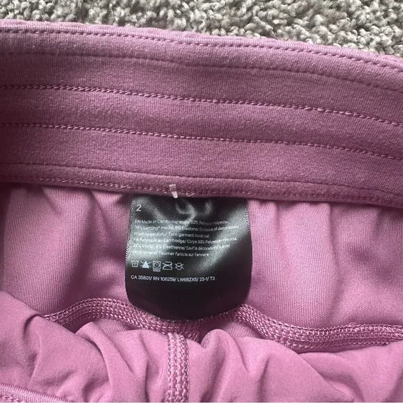 lululemon athletica Cropped Straight-Leg Softstreme in Dusty Pink - Picture 4 of 5